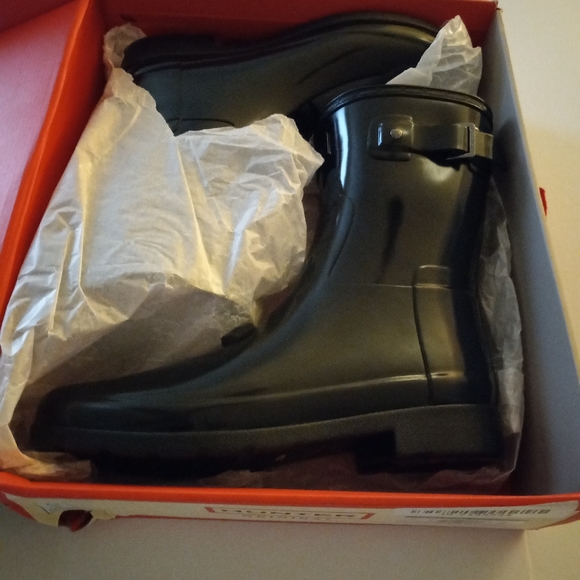 HUNTER Boots - Picture 3 of 9